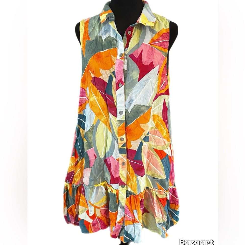 Time and Tru Multicolor Sleeveless Button-Down Top
